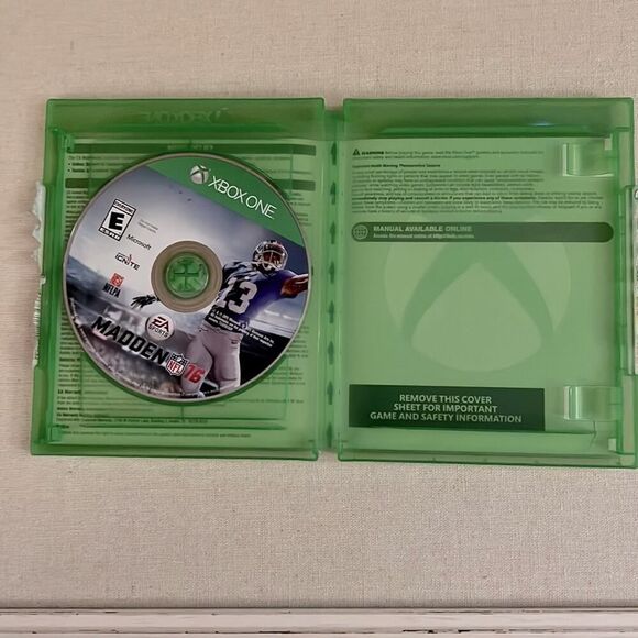 EA Sports Madden NFL 16 w case for XBOX One - Picture 3 of 4